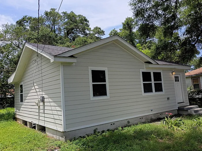 117 Ruberia Ave — Photo 2