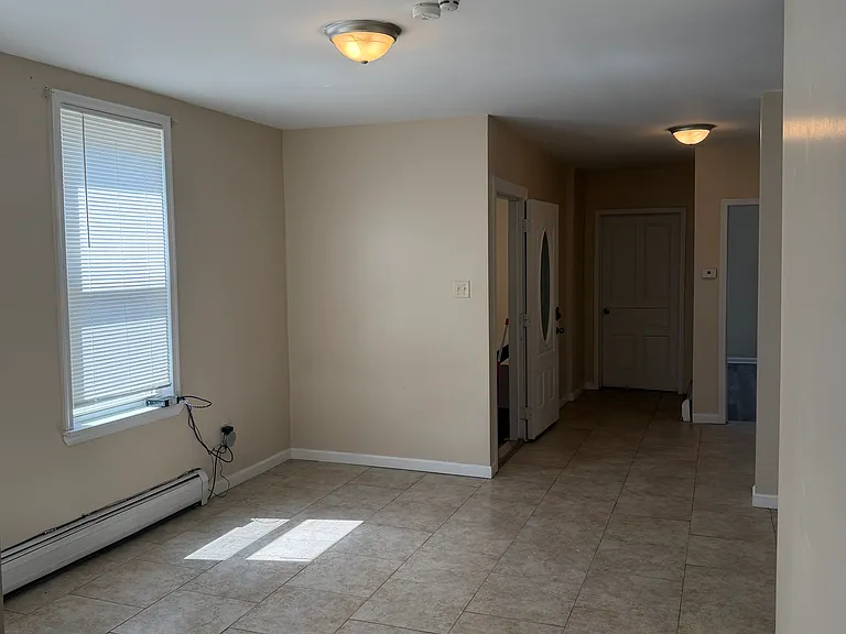 722 W Diamond Ave #2 — Photo 5