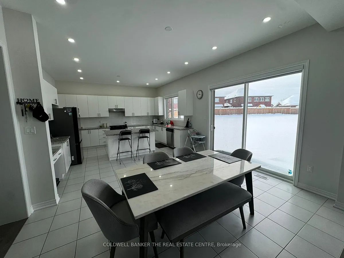 Building Photo - 1809 Emberton Way