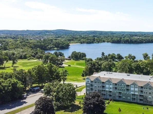 1 Codman Way #402, Westborough, MA 01581