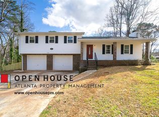 6461 Chickasaw Dr, Douglasville, GA 30135