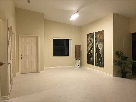 3rd image of 21228 Harbor Way APT 251