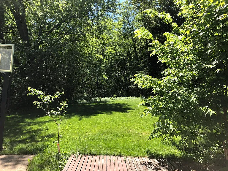 210 Shiloh Dr — Photo 3