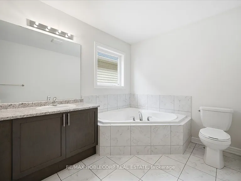 226 Bruce Cameron Dr — Photo 35