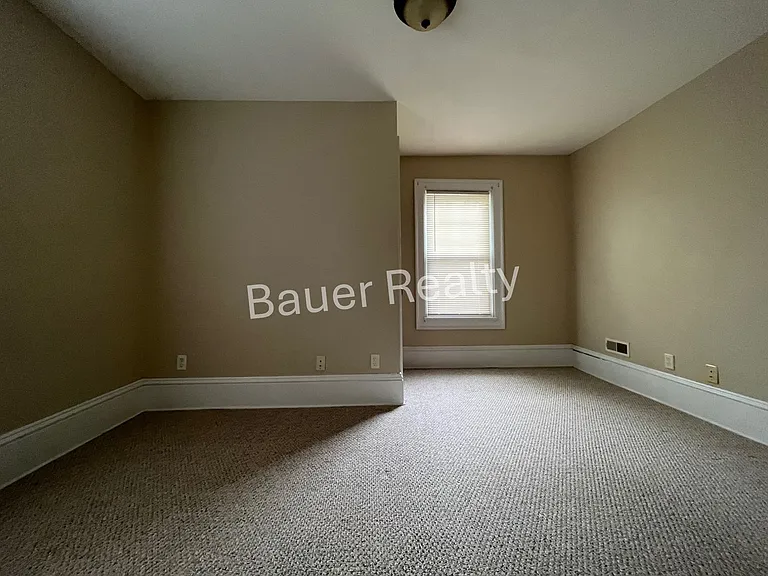 330 Dorchester St — Photo 25