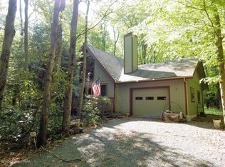 140 Split Rock Ln, Pocono Pines, PA