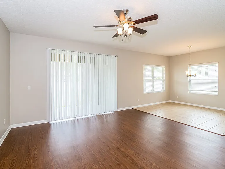 819 Celebration Ln — Photo 2