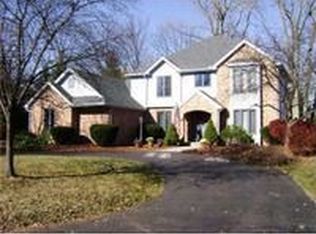7402 Whispering Oak Dr, Sylvania, OH 43560
