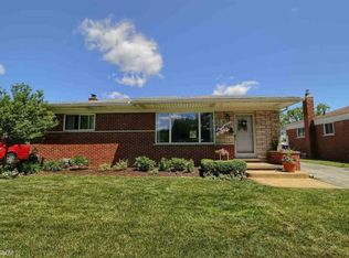 12867 Leisure Dr, Warren, MI 48088