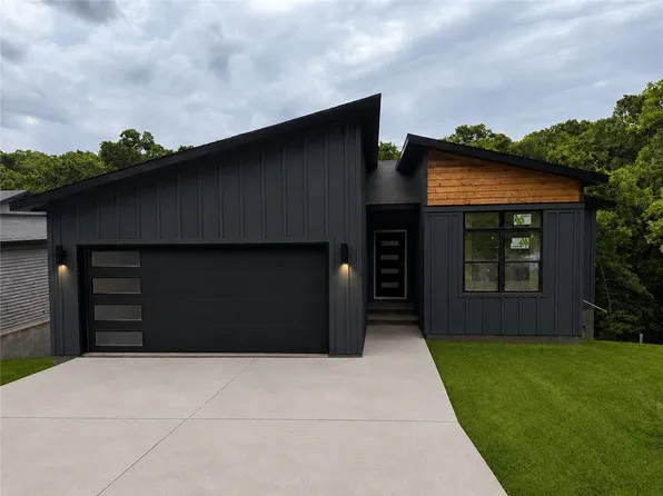 7 Fields Cir, Bella Vista, AR 72715