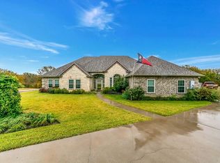 106 Andries Ct, Runaway Bay, TX 76426