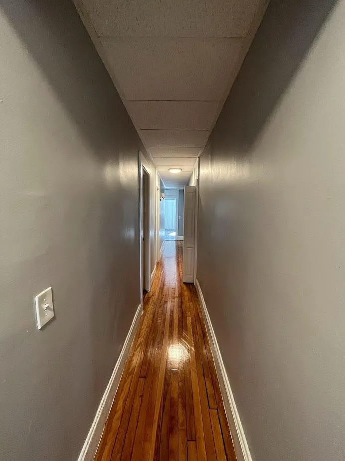 Building Photo - 83 Saint James Ave #3L