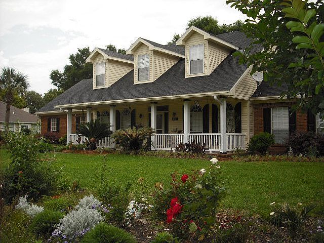 1st image of 11837 Leafdale Cir W