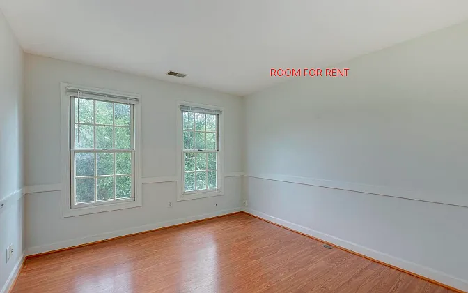 1 bed, 2352 sqft, $900 — Photo 2