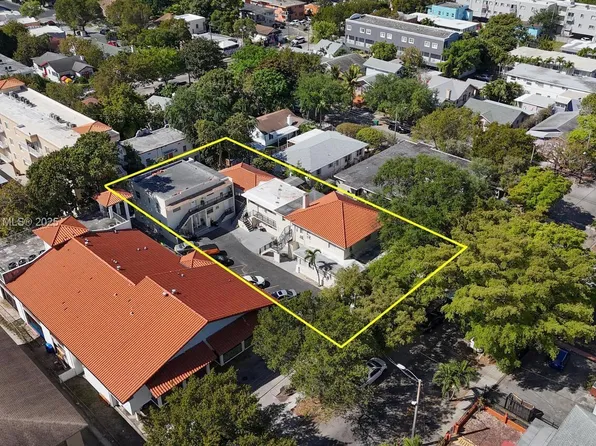 1362 SW 2nd St, Miami, FL 33135