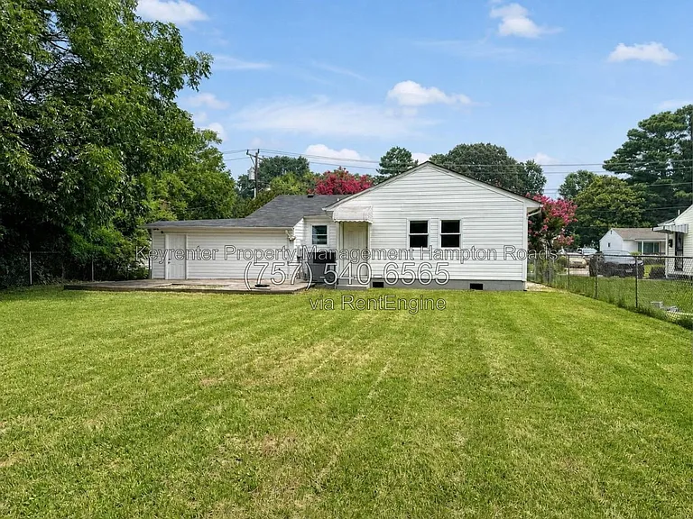 711 Marcus St — Photo 23