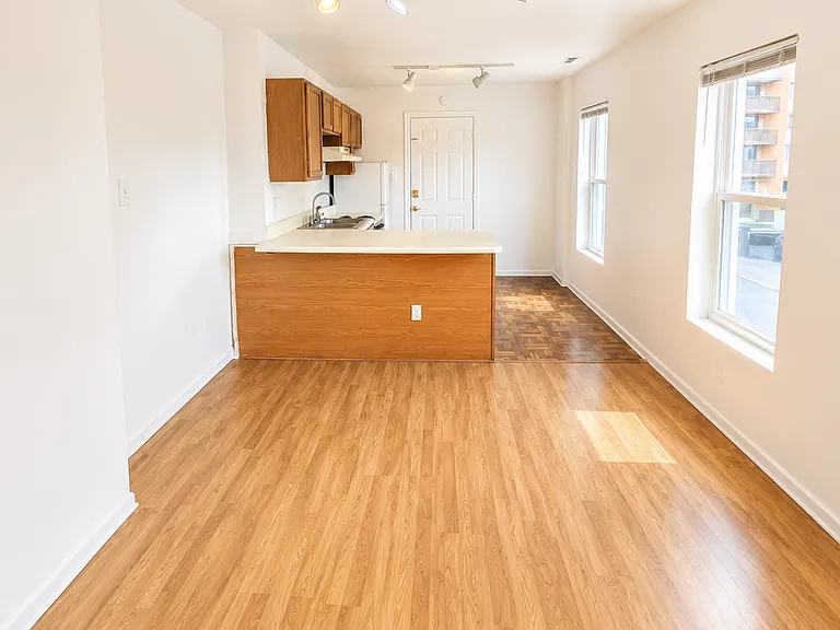 507 W Grace St #C3 — Photo 2