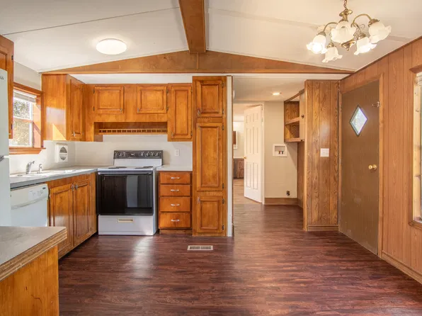 1130 Apache Trl, Caldwell, TX 77836