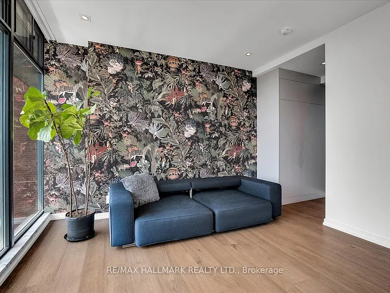301 Markham St #Penthouse 805 — Photo 17