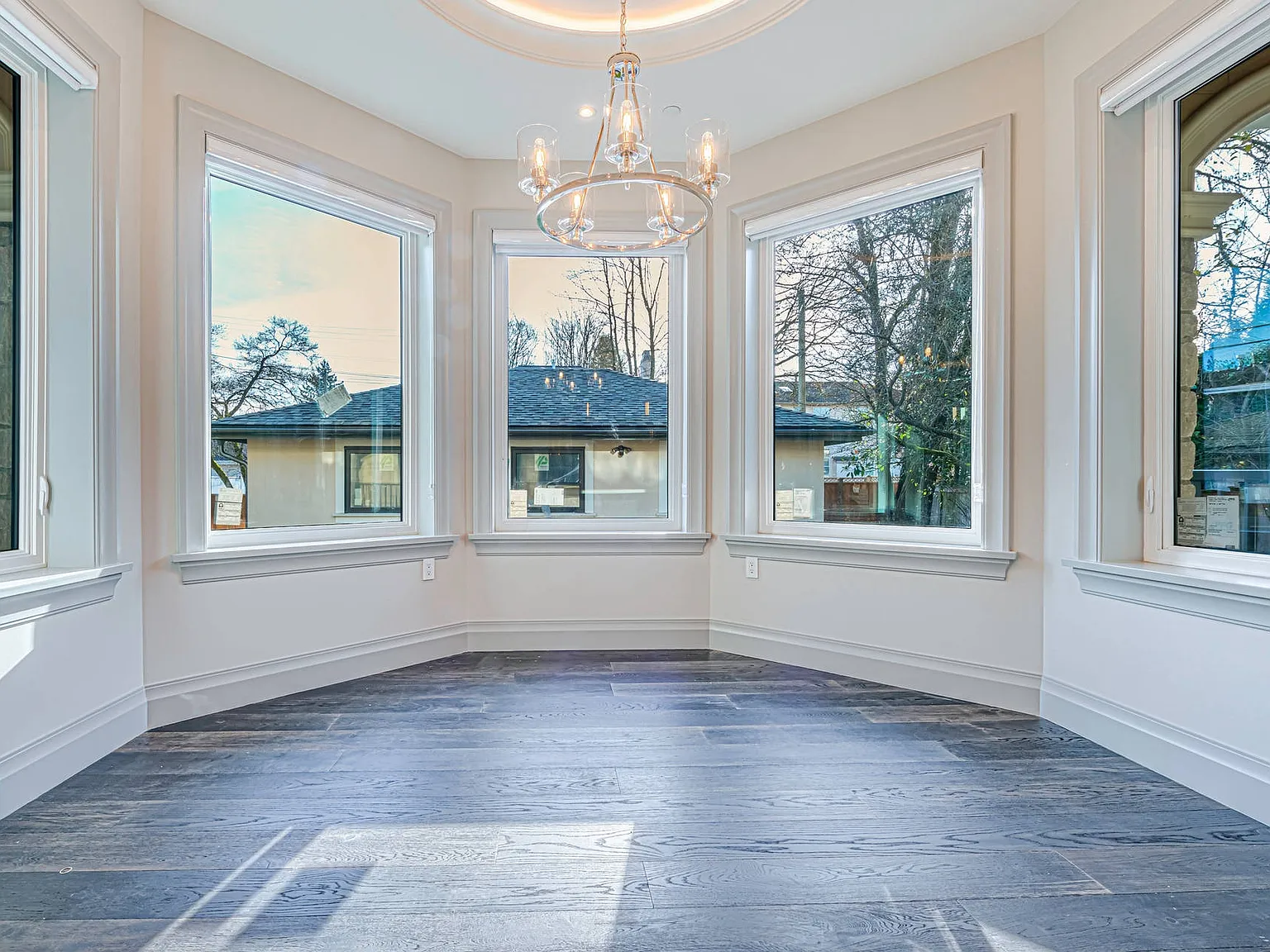 6 bed, 4500 sqft, $10,000 — Photo 3