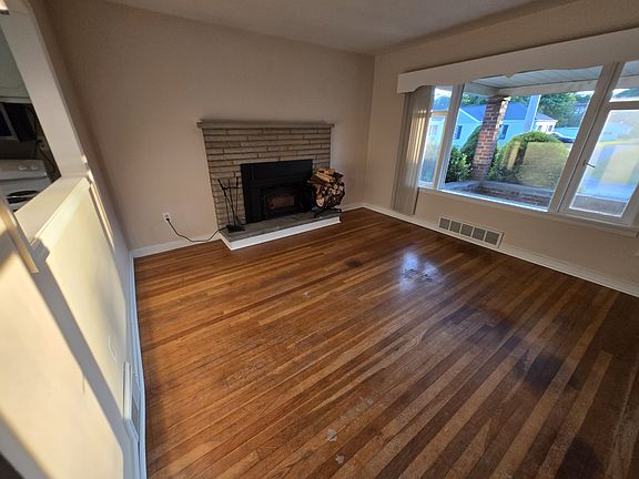 2nd image of 3602 Knape St