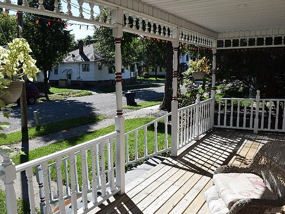 3rd image of 1111 N Birney St