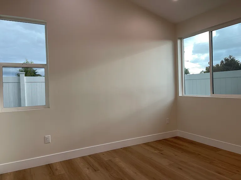 422 Emilia Pl — Photo 2