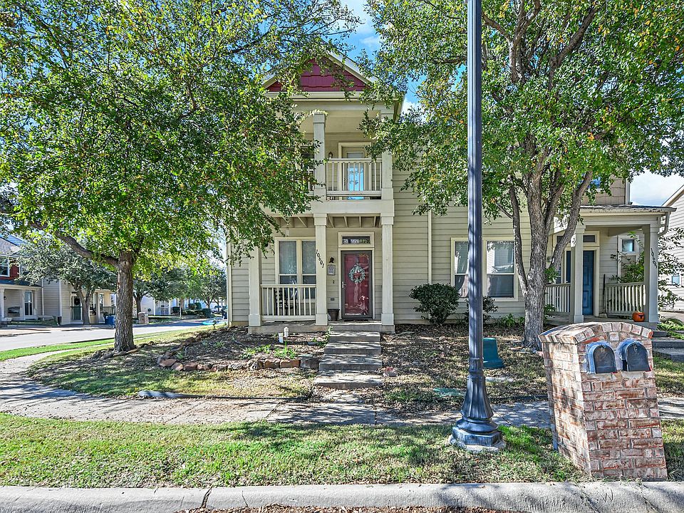 1st image of 10601 Astor Dr