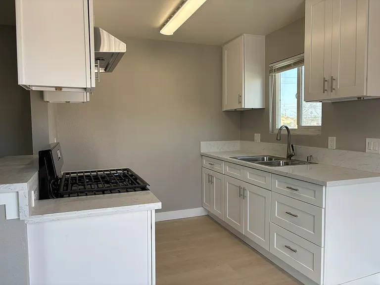 18401 Desidia St #D — Photo 4