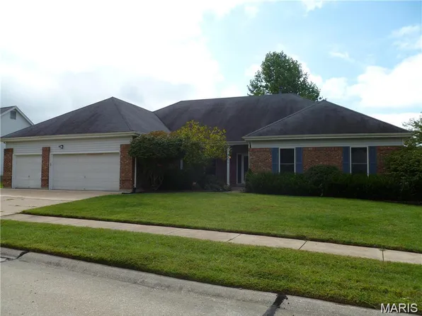 3930 Affirmed Dr, Florissant, MO 63034
