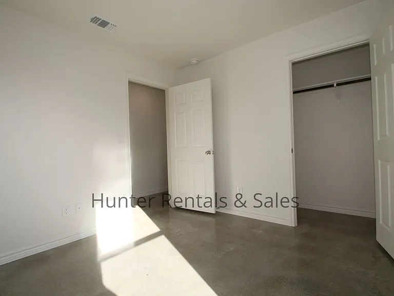 1810B Ponca Trce — Photo 19