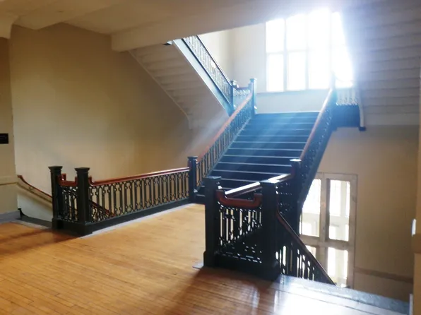 Theresa Park Loft Apartments