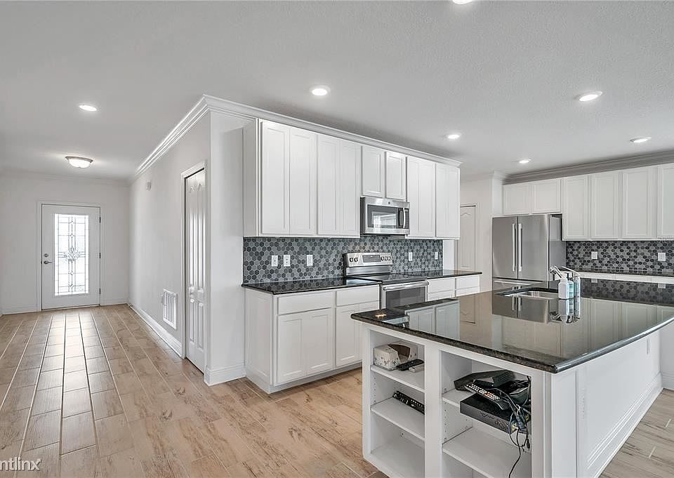 1st image of 8021R Olive Brook Dr