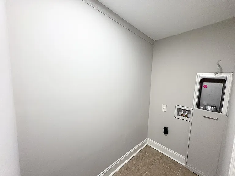 5715 Harding Dr — Photo 7