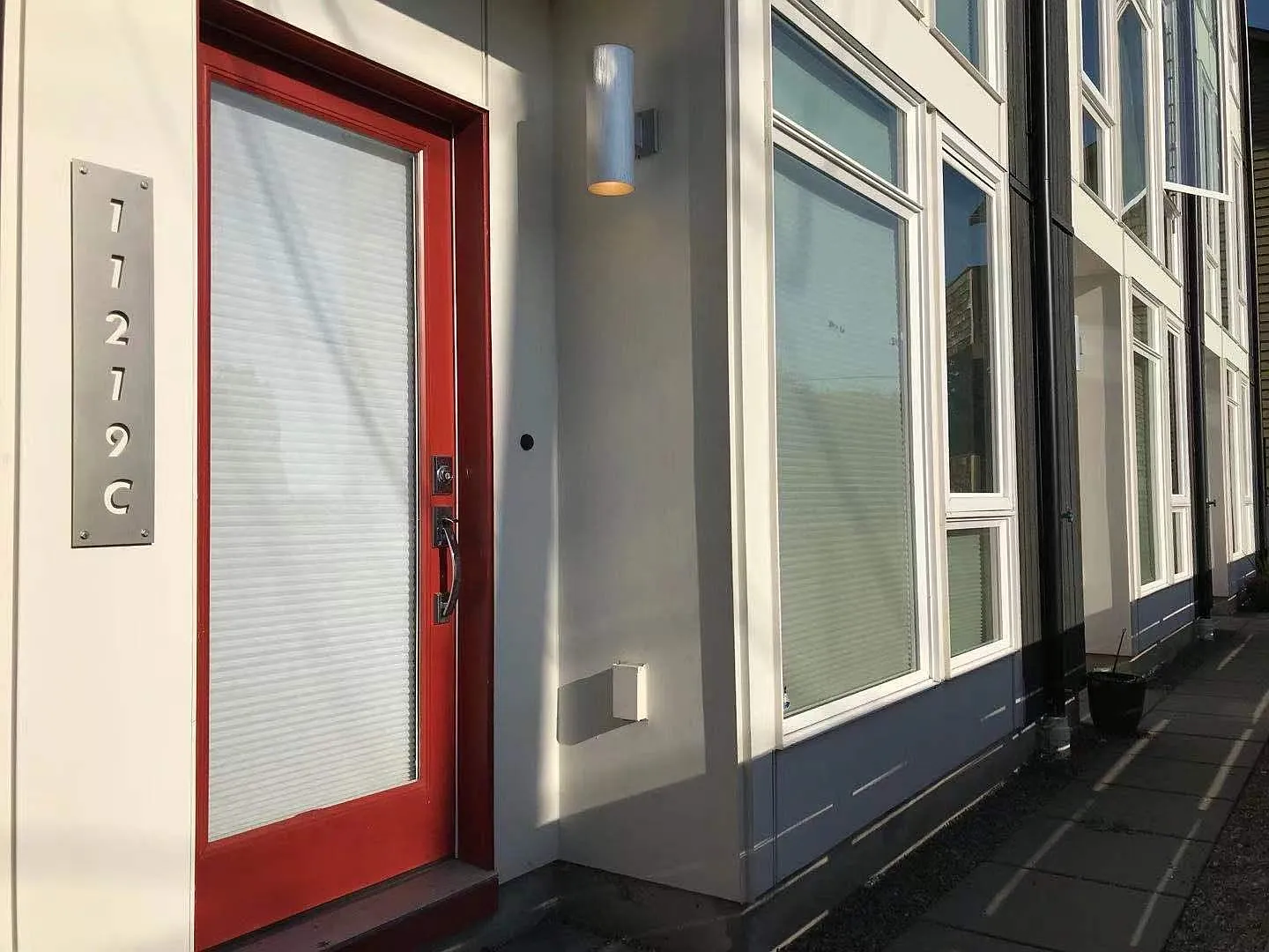 3 bed, 1520 sqft, $3,400 — Photo 2