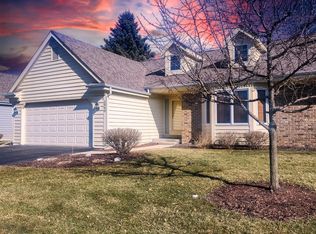 1040 Lansdowne COURT, Brookfield, WI
