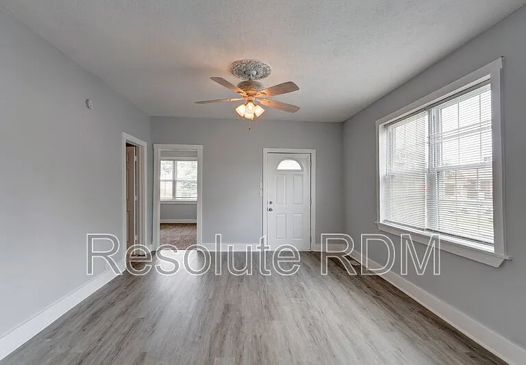 743 Cottage Ave — Photo 6