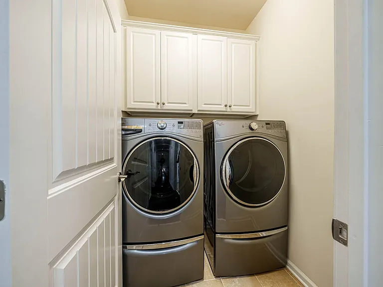 226 Daymire Glen Ln — Photo 32