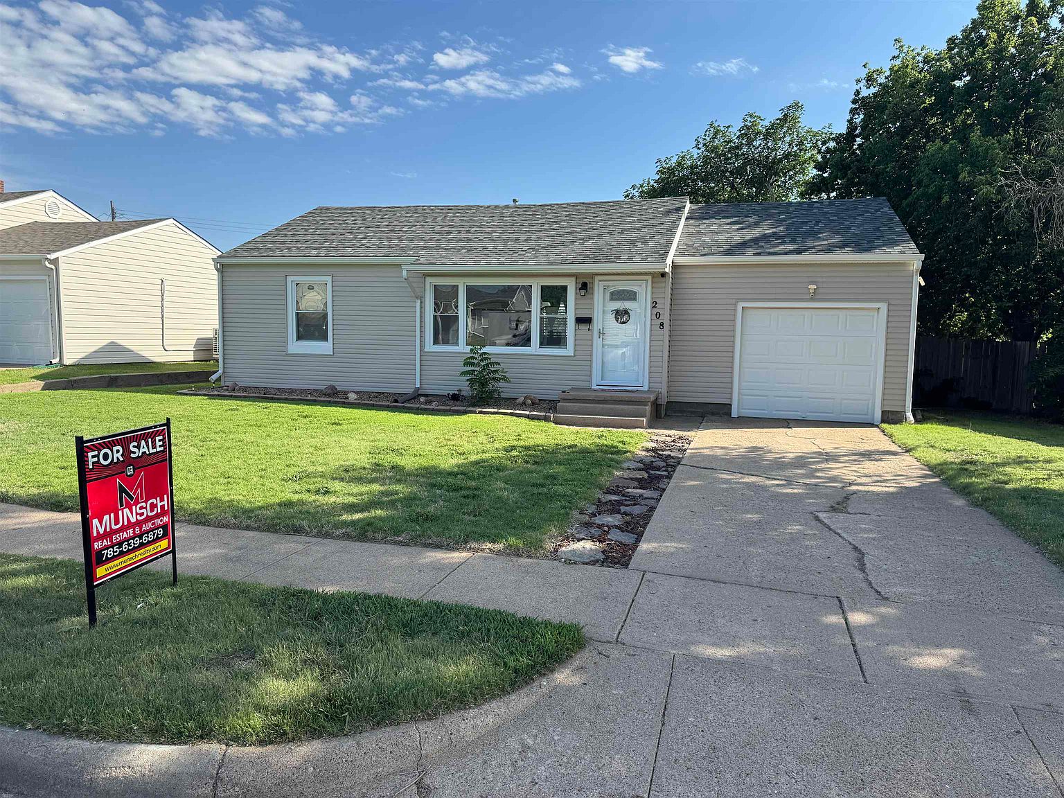 208 E 24th St, Hays, KS 67601 | MLS #203330 | Zillow