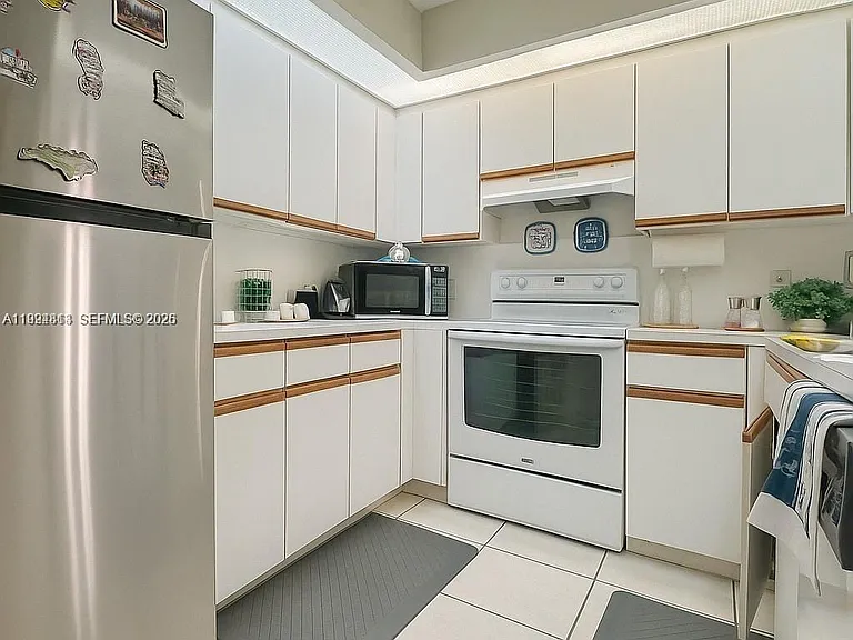 12500 SW 5th Ct #112M — Photo 5
