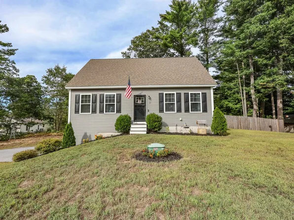 11 Mary Avenue, Raymond, NH 03077