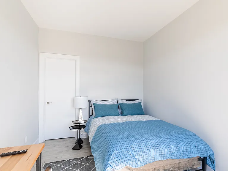 240 Blackburn Ave — Photo 83