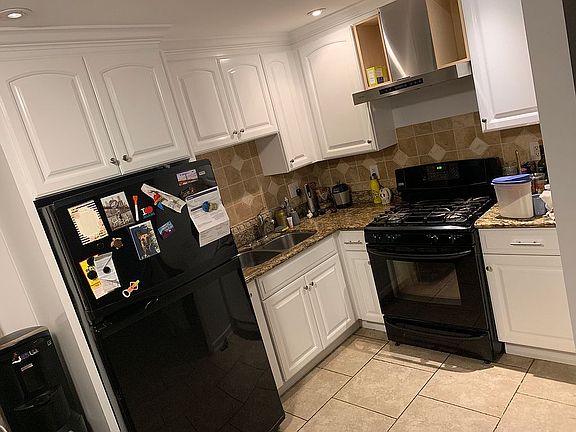 2nd image of 2635 Southwest Dr