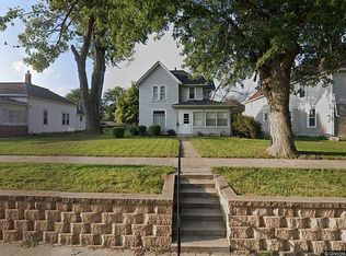 722 W Cherry St, Cherokee, IA 51012