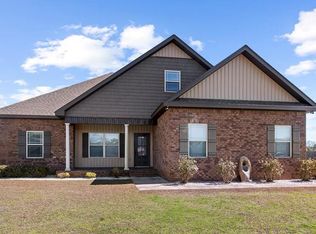 125 Tanglewood Dr, Headland, AL 36345