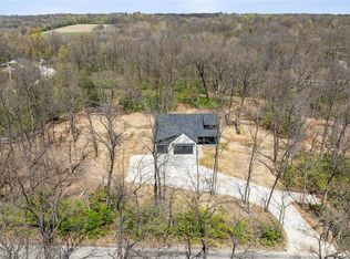 635 N Ethlyn Rd, Winfield, MO 63389