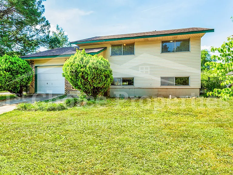 1112 S Gale Dr — Photo 2
