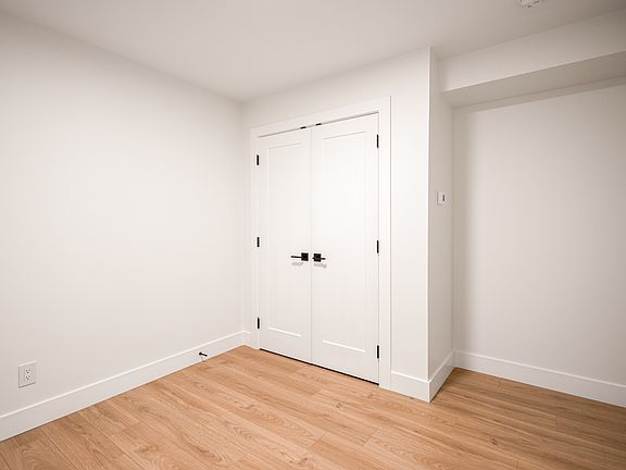 4th image of 4733 Georgia St