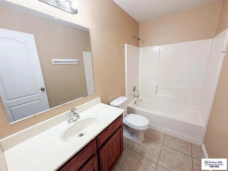805 W Arroyo Park Ln #2 — Photo 7