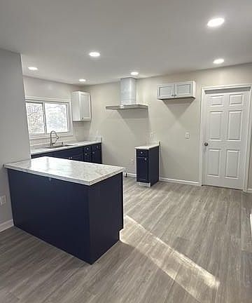 3rd image of 15095 Strathmoor St